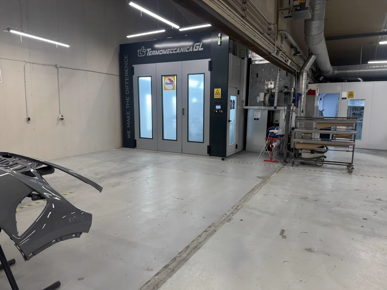 Termomeccanica GL-lakkabine med et panel klar til lakering